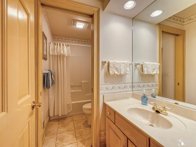 5572 Raven Parkway Drive, Monroe, MI 48161
