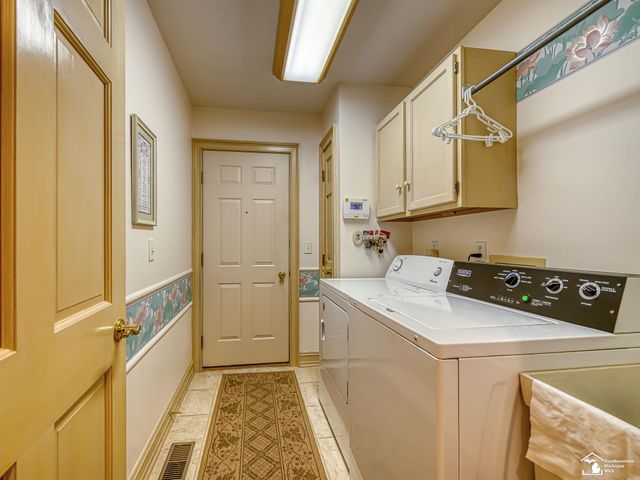 5572 Raven Parkway Drive, Monroe, MI 48161