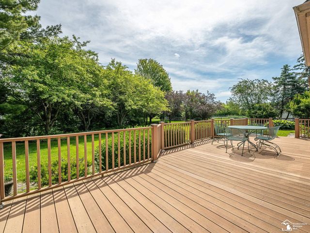 5572 Raven Parkway Drive, Monroe, MI 48161