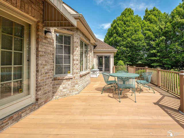 5572 Raven Parkway Drive, Monroe, MI 48161