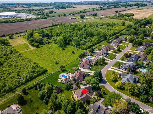 5572 Raven Parkway Drive, Monroe, MI 48161