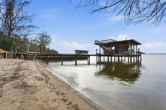 153 Shiprock, Livingston, TX 77351