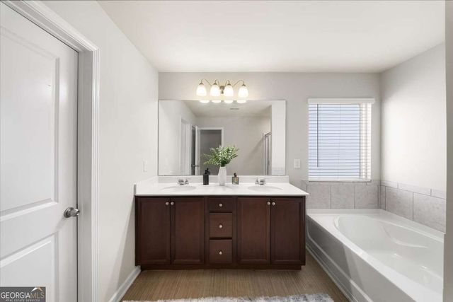 1214 Hawthorne Trail, Atlanta, GA 30344