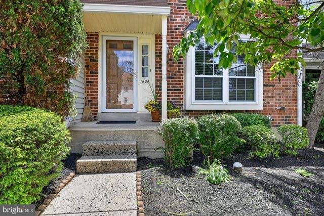 1606 COUNTRYSIDE LN, West Norriton, PA 19403