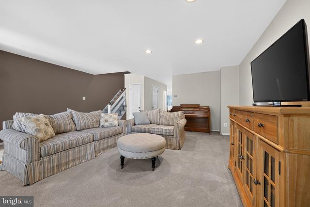 1606 COUNTRYSIDE LN, West Norriton, PA 19403