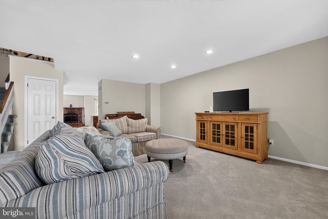 1606 COUNTRYSIDE LN, West Norriton, PA 19403