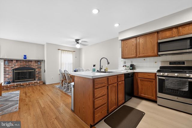 1606 COUNTRYSIDE LN, West Norriton, PA 19403