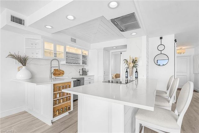 1312 Chesapeake AVE B1, Naples, FL 34102