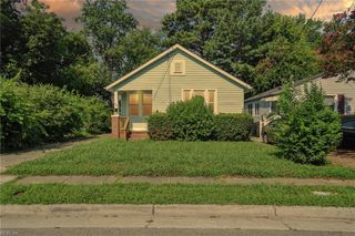 7483 Hughart ST, Norfolk, VA 23505