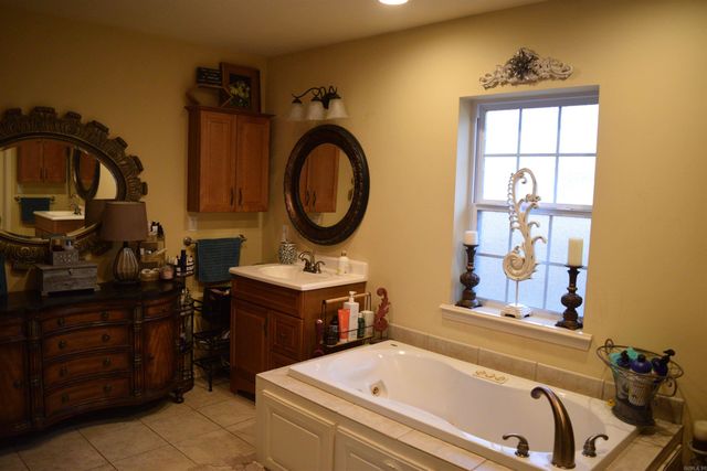 143 Rock Hill Rd, Fairfield Bay, AR 72088