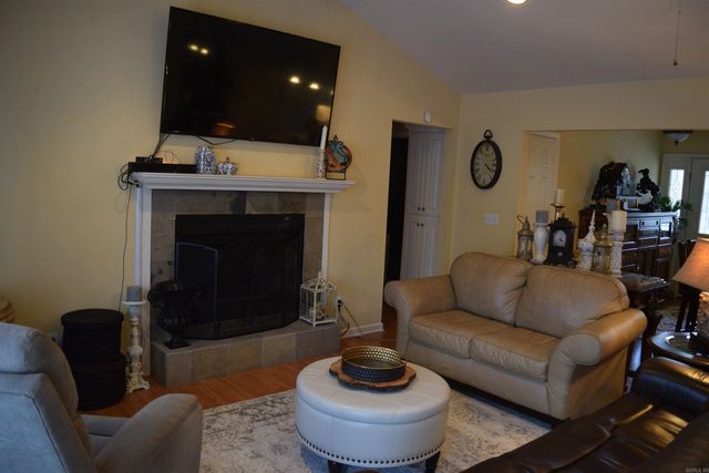 143 Rock Hill Rd, Fairfield Bay, AR 72088