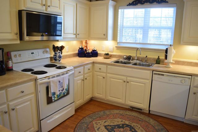 143 Rock Hill Rd, Fairfield Bay, AR 72088