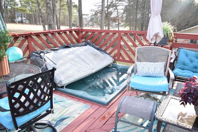 143 Rock Hill Rd, Fairfield Bay, AR 72088