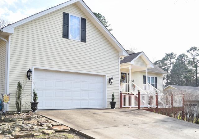 143 Rock Hill Rd, Fairfield Bay, AR 72088