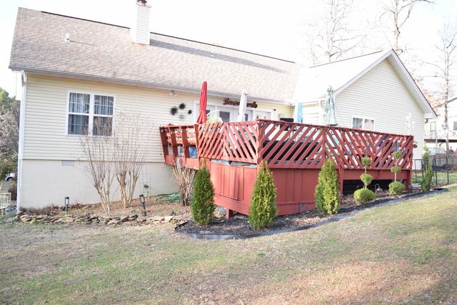 143 Rock Hill Rd, Fairfield Bay, AR 72088