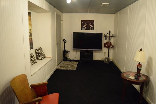 143 Rock Hill Rd, Fairfield Bay, AR 72088