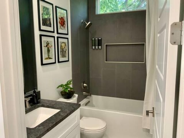 6100 Ponca ST 2, Austin, TX 78741