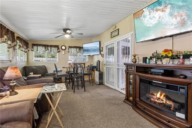 25 Old Church CIR, Portsmouth, VA 23703