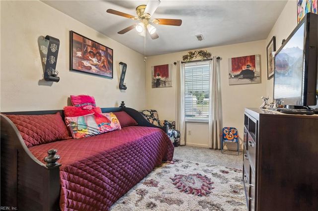 25 Old Church CIR, Portsmouth, VA 23703