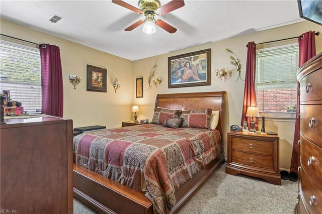 25 Old Church CIR, Portsmouth, VA 23703