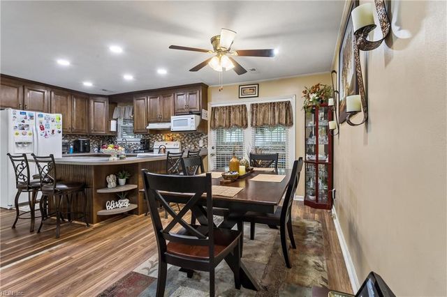 25 Old Church CIR, Portsmouth, VA 23703