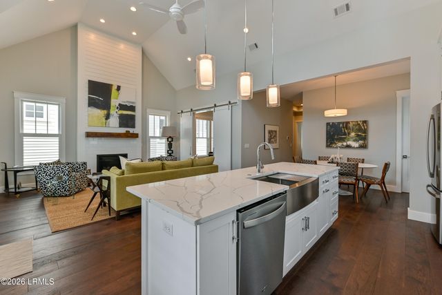 13 Hamlet Row, Beaufort, SC 29906