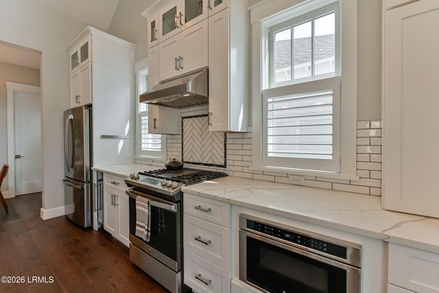 13 Hamlet Row, Beaufort, SC 29906