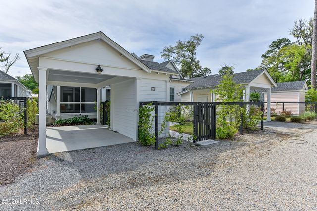 13 Hamlet Row, Beaufort, SC 29906