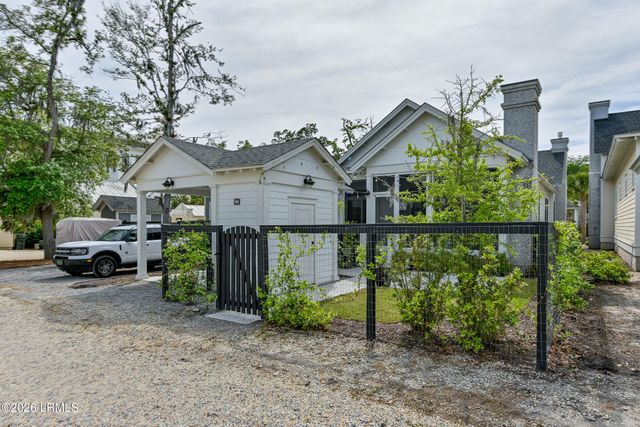 13 Hamlet Row, Beaufort, SC 29906