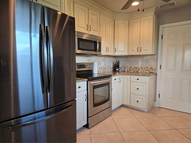 1405 STRADA D ARGENTO, Venice, FL 34292