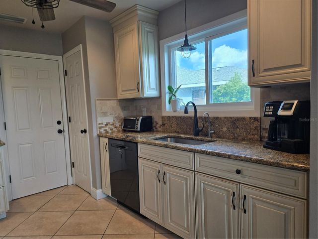 1405 STRADA D ARGENTO, Venice, FL 34292