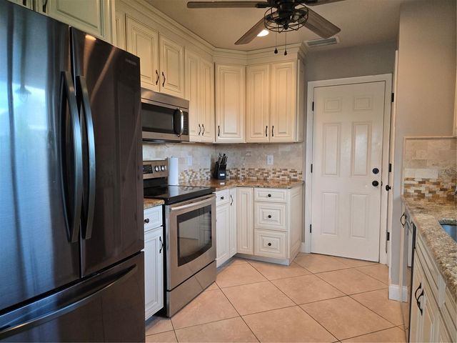 1405 STRADA D ARGENTO, Venice, FL 34292