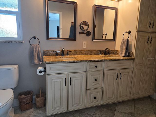 1405 STRADA D ARGENTO, Venice, FL 34292