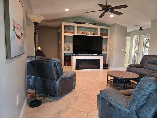1405 STRADA D ARGENTO, Venice, FL 34292
