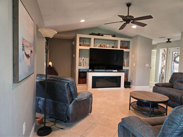 1405 STRADA D ARGENTO, Venice, FL 34292