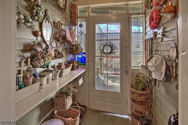 11 Halstead St, Clinton Town, NJ 08809