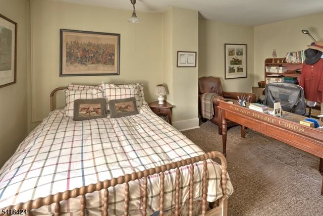 11 Halstead St, Clinton Town, NJ 08809