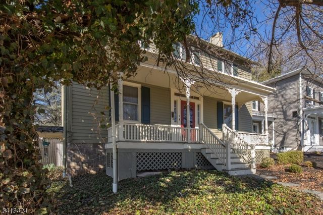 11 Halstead St, Clinton Town, NJ 08809