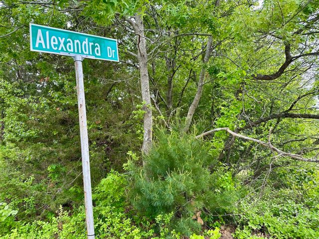 24 Alexandra Dr, Freetown, MA 02702