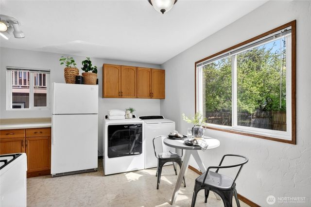 2827 SW Nevada Street, Seattle, WA 98126