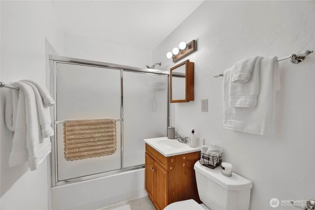 2827 SW Nevada Street, Seattle, WA 98126
