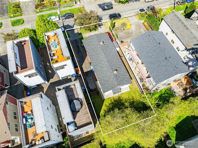 2827 SW Nevada Street, Seattle, WA 98126