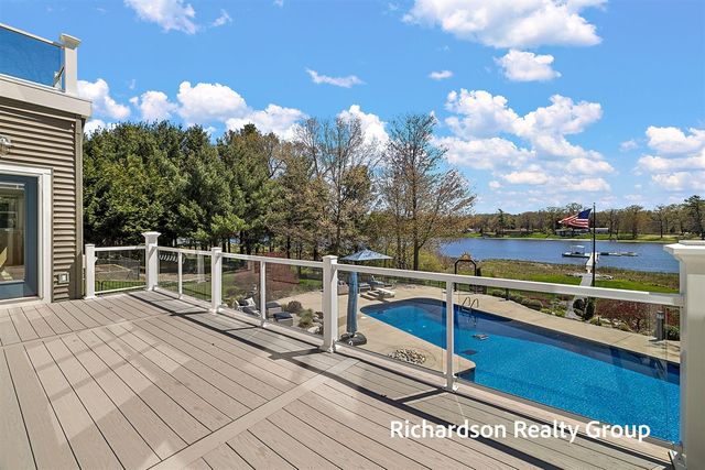 15074 Mercury Drive, Grand Haven, MI 49417