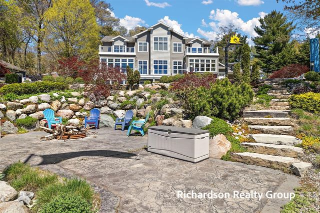 15074 Mercury Drive, Grand Haven, MI 49417
