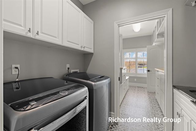 15074 Mercury Drive, Grand Haven, MI 49417