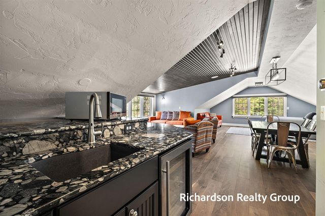 15074 Mercury Drive, Grand Haven, MI 49417