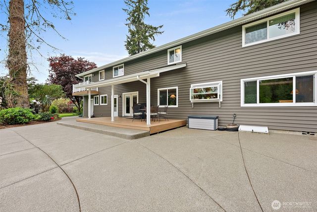 3225 83rd Avenue SW, Olympia, WA 98512
