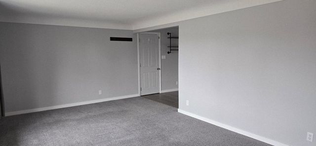 1014 Maplehill Drive, Albert Lea, MN 56007