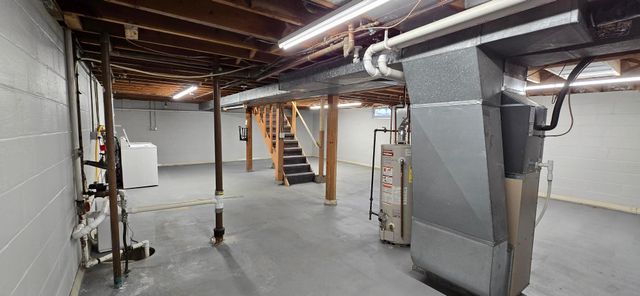 1014 Maplehill Drive, Albert Lea, MN 56007