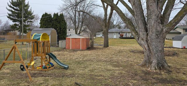 1014 Maplehill Drive, Albert Lea, MN 56007